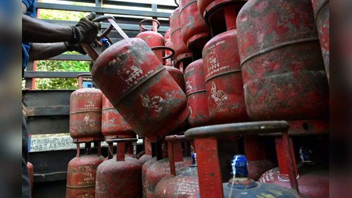 હાશ, થોડી રાહત મળી : LPG સિલિન્ડરની અછતમાં ઘટાડો